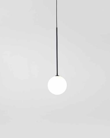 Lámpara de colgar BALL | BALL/C1215/NEGRO/OPAL/ | Aromas | Keisu, iluminación y diseño.