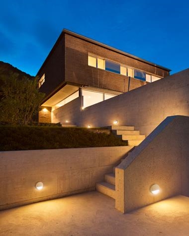 Aplique de pared exterior BAKER | BAKER/PEQ/CIR/BLANCO/7014 | MANTRA | Keisu, iluminación y diseño.